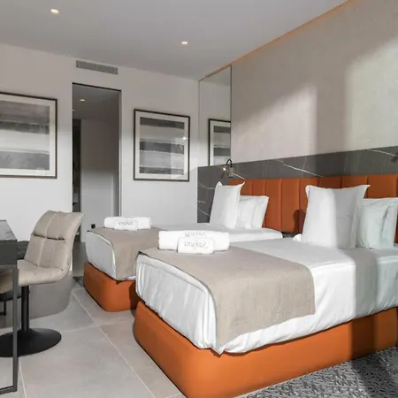 Opulent Retreat Manor איביזה העיר