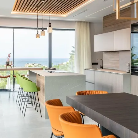 Opulent Retreat Manor דירה איביזה העיר